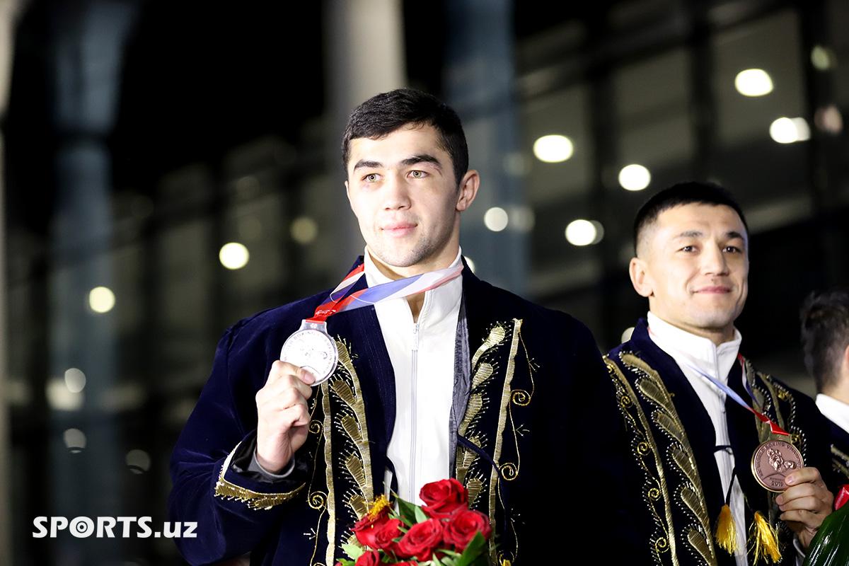 Boks bo'yicha Jahon chempionati. Bokschilarni kutib olish