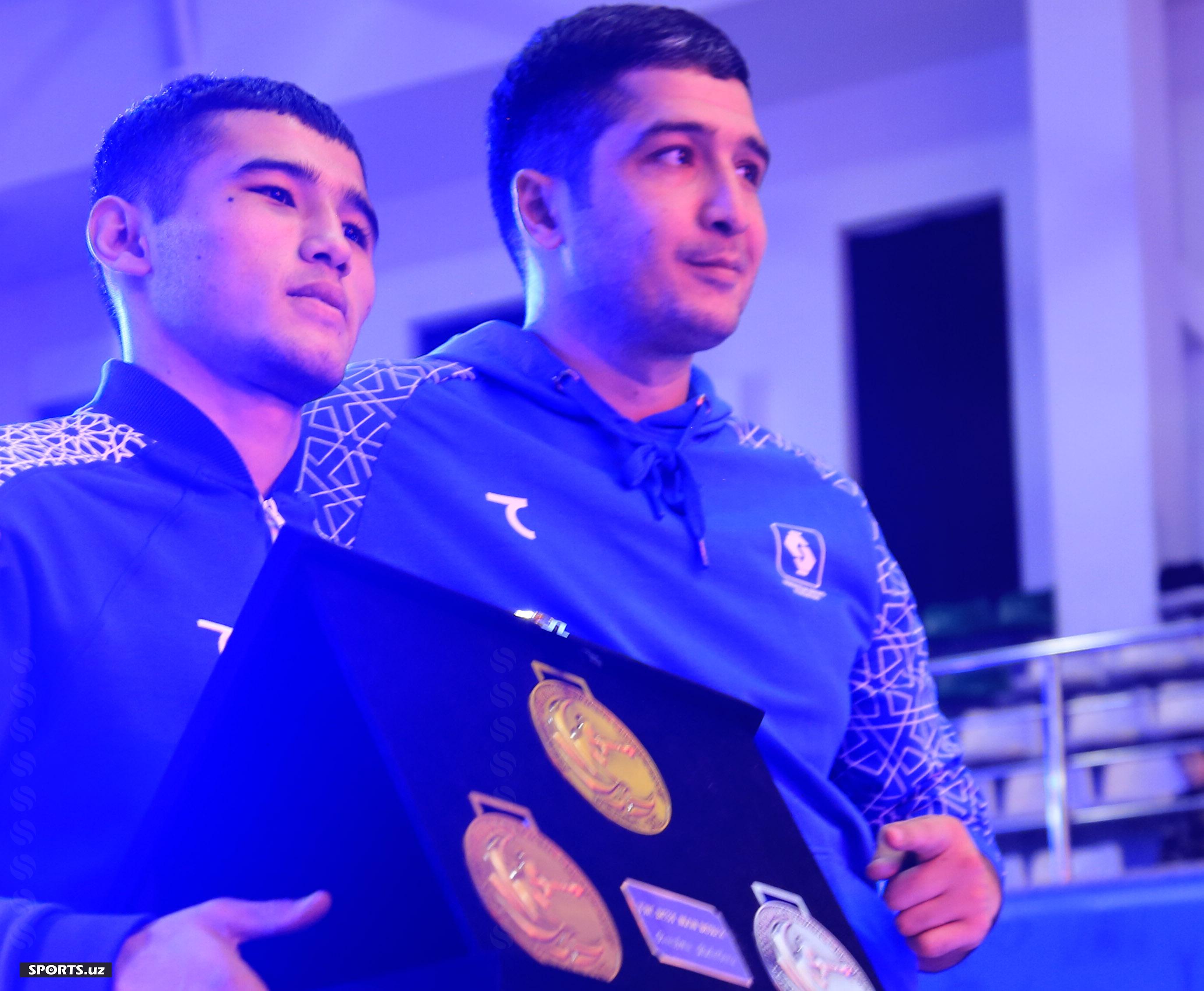 Бокс U22 эркаклар тақдирлаш