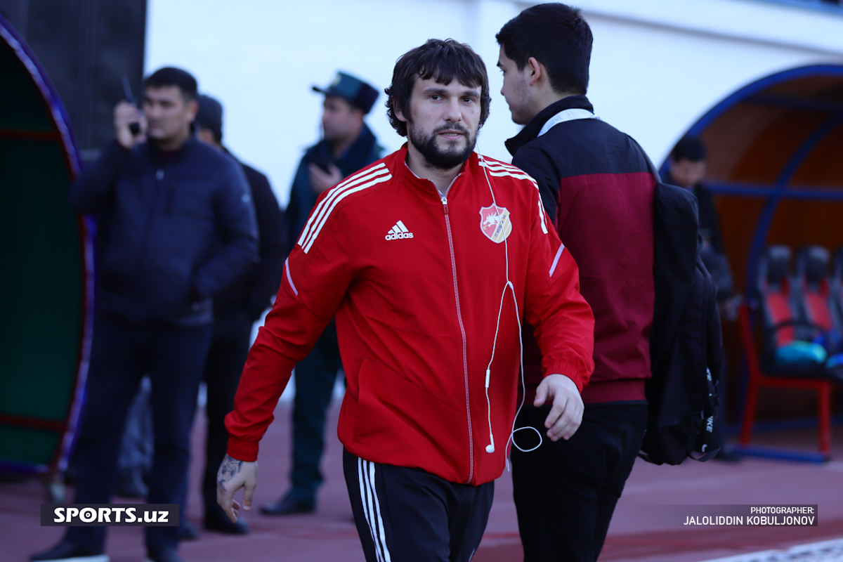 Navbahor - Nasaf. Futbolchilar maydonda