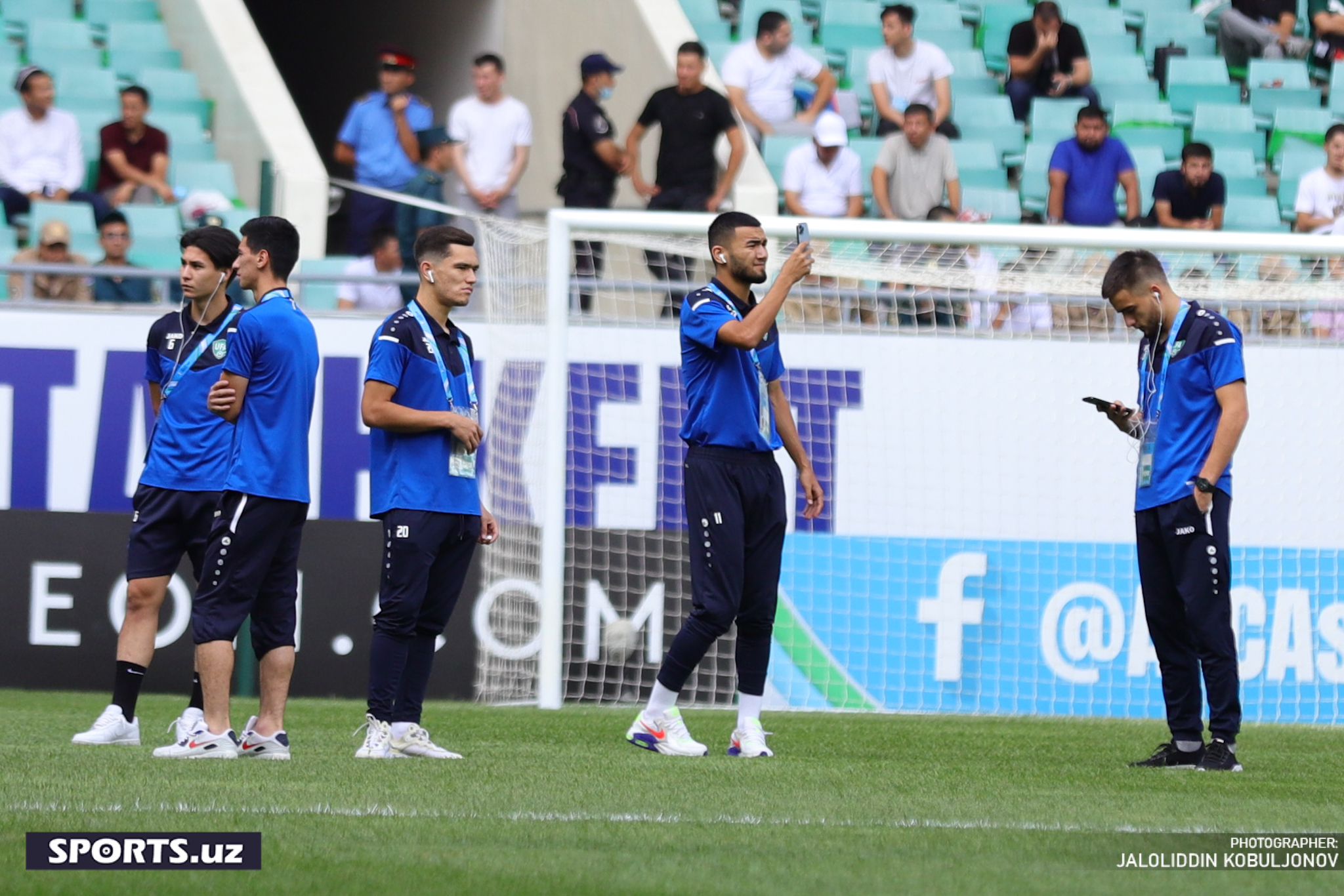 Uzb - Saud. Futbolchilar maydonda