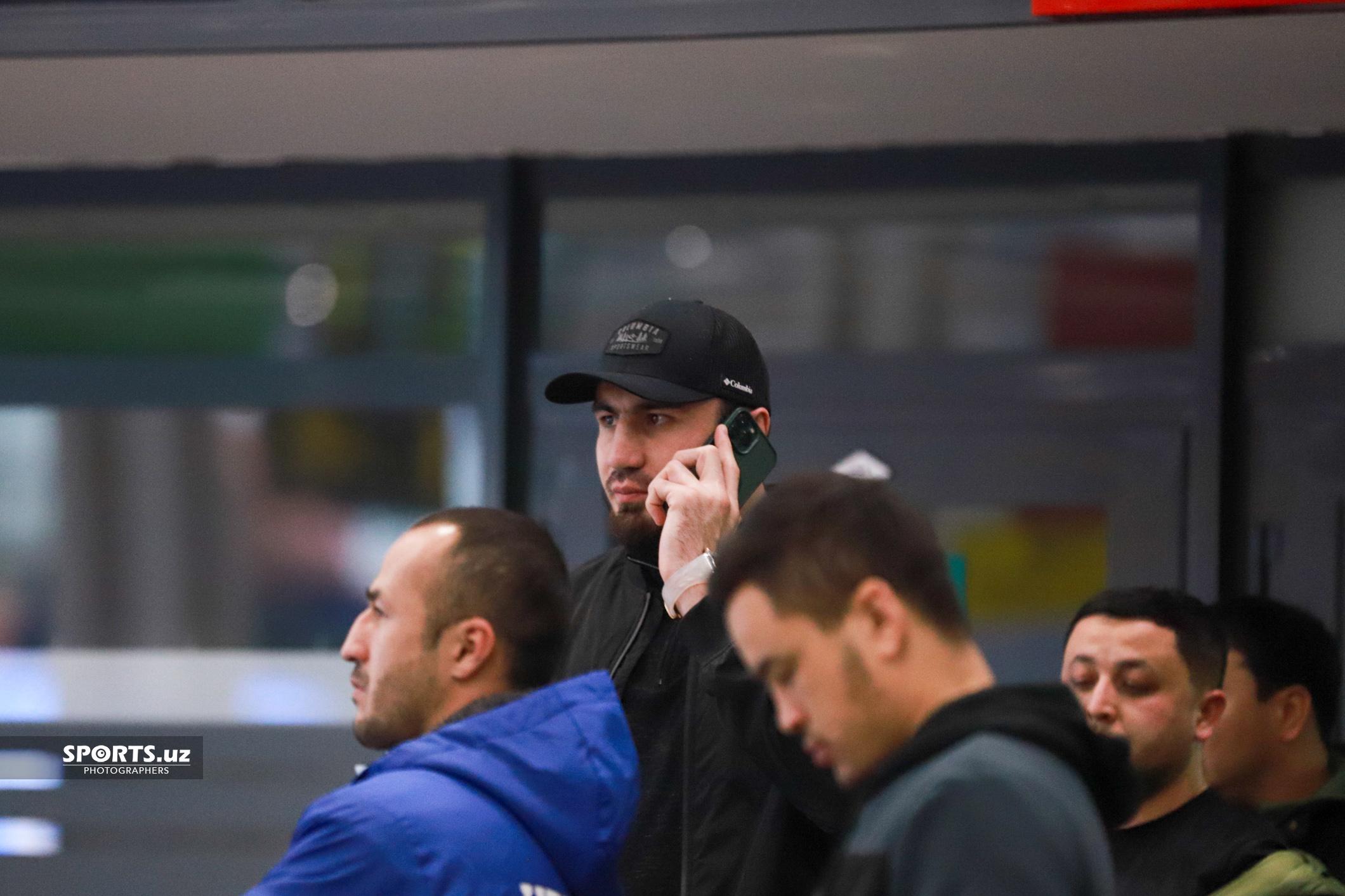 Муроджон Аҳмадалиев АЭРОПОРТ
