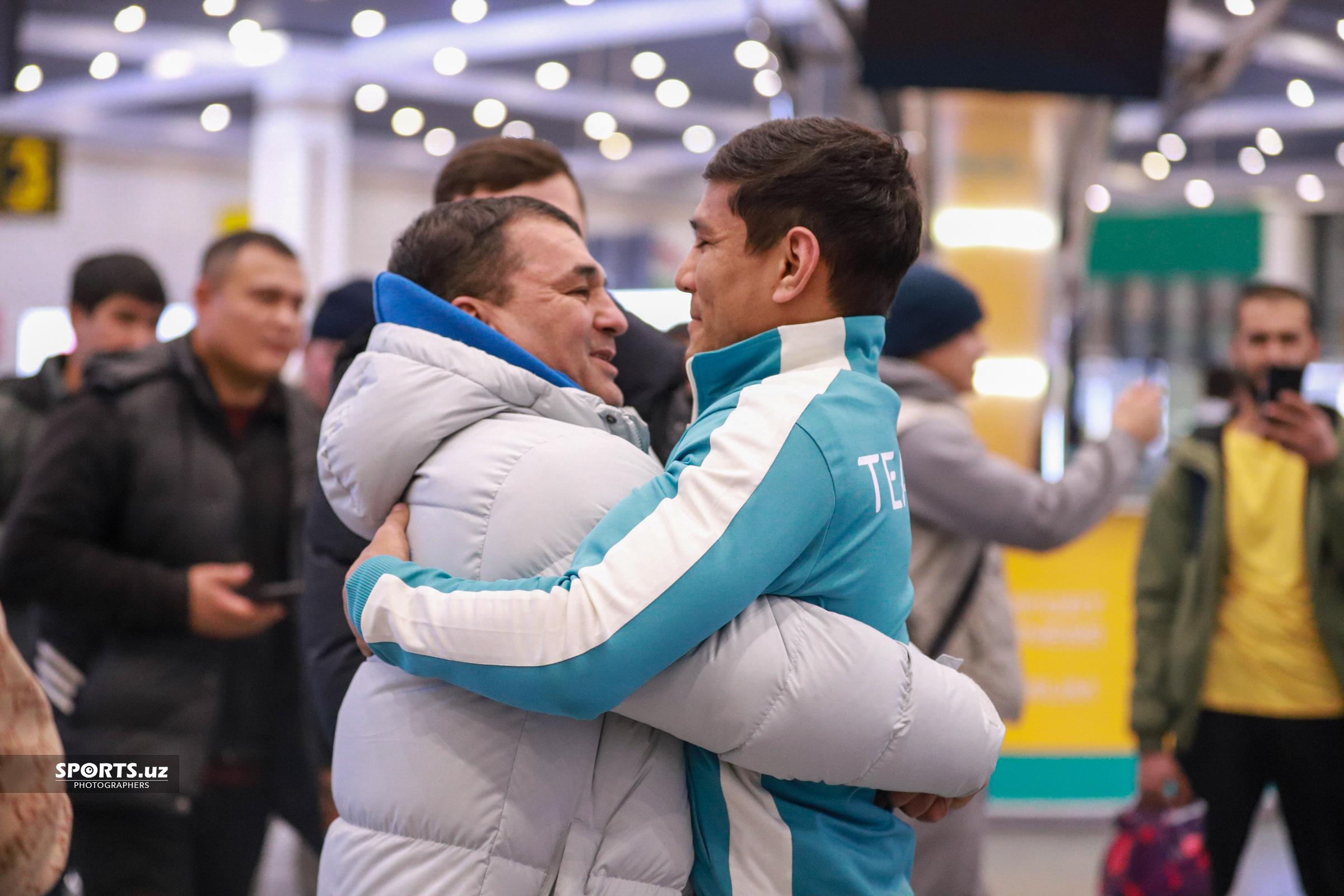 Муроджон Аҳмадалиев АЭРОПОРТ
