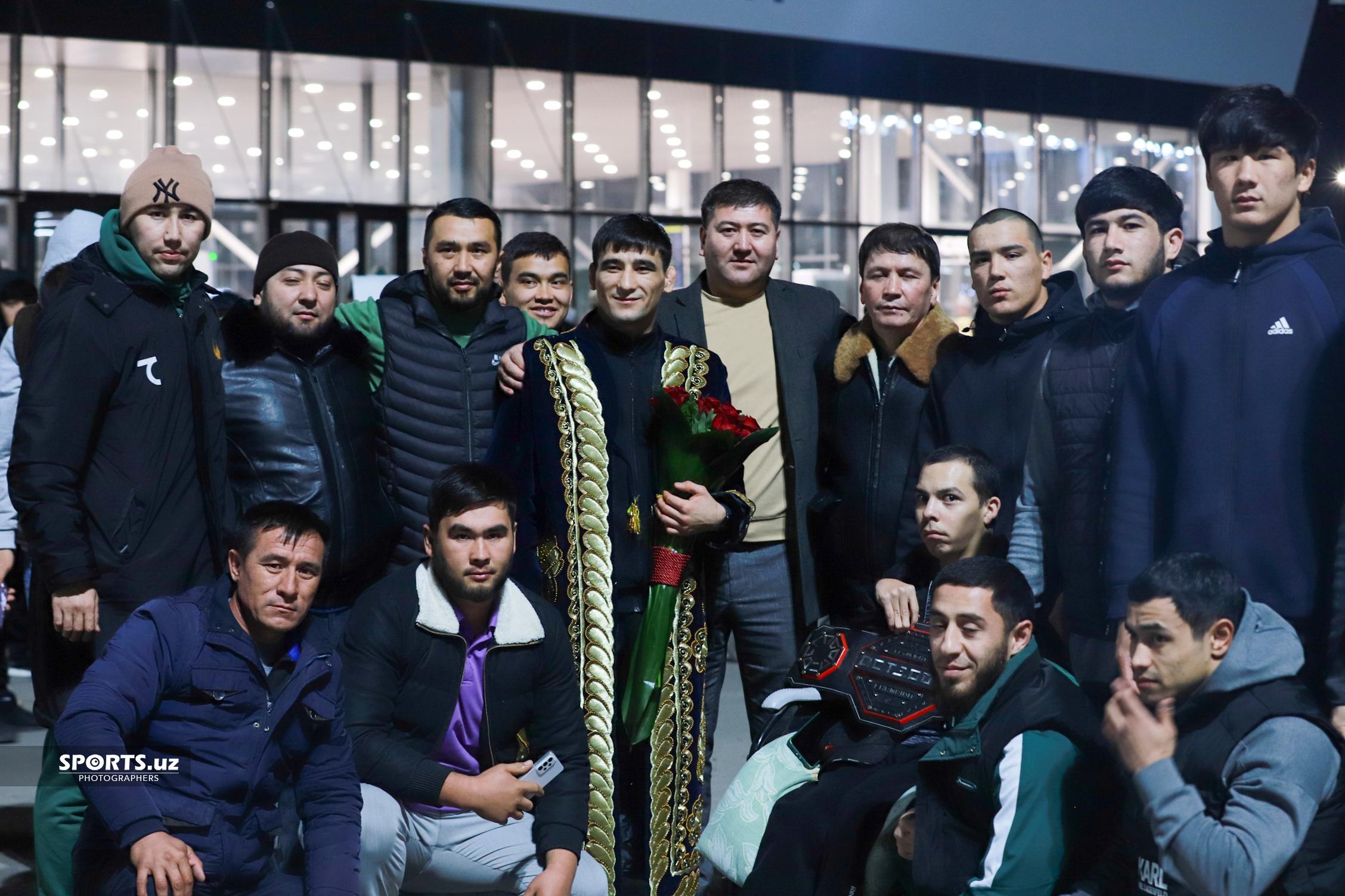 Анвар Абдуллаев АЭРОПОРТ