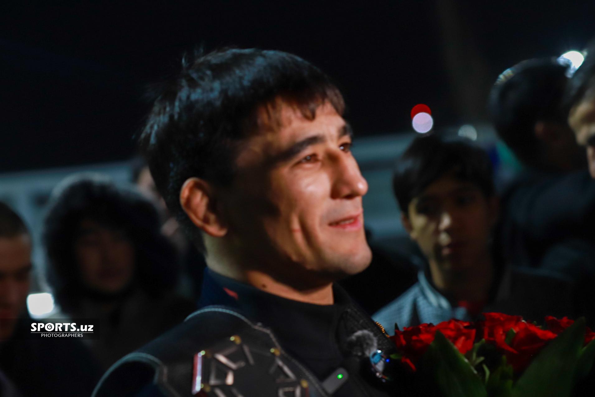 Анвар Абдуллаев АЭРОПОРТ