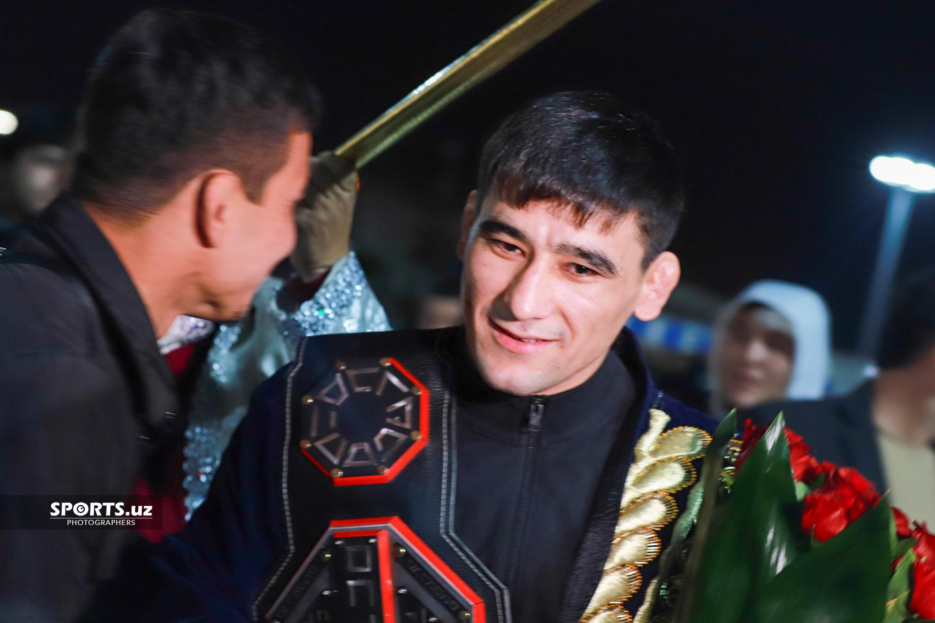 Анвар Абдуллаев АЭРОПОРТ
