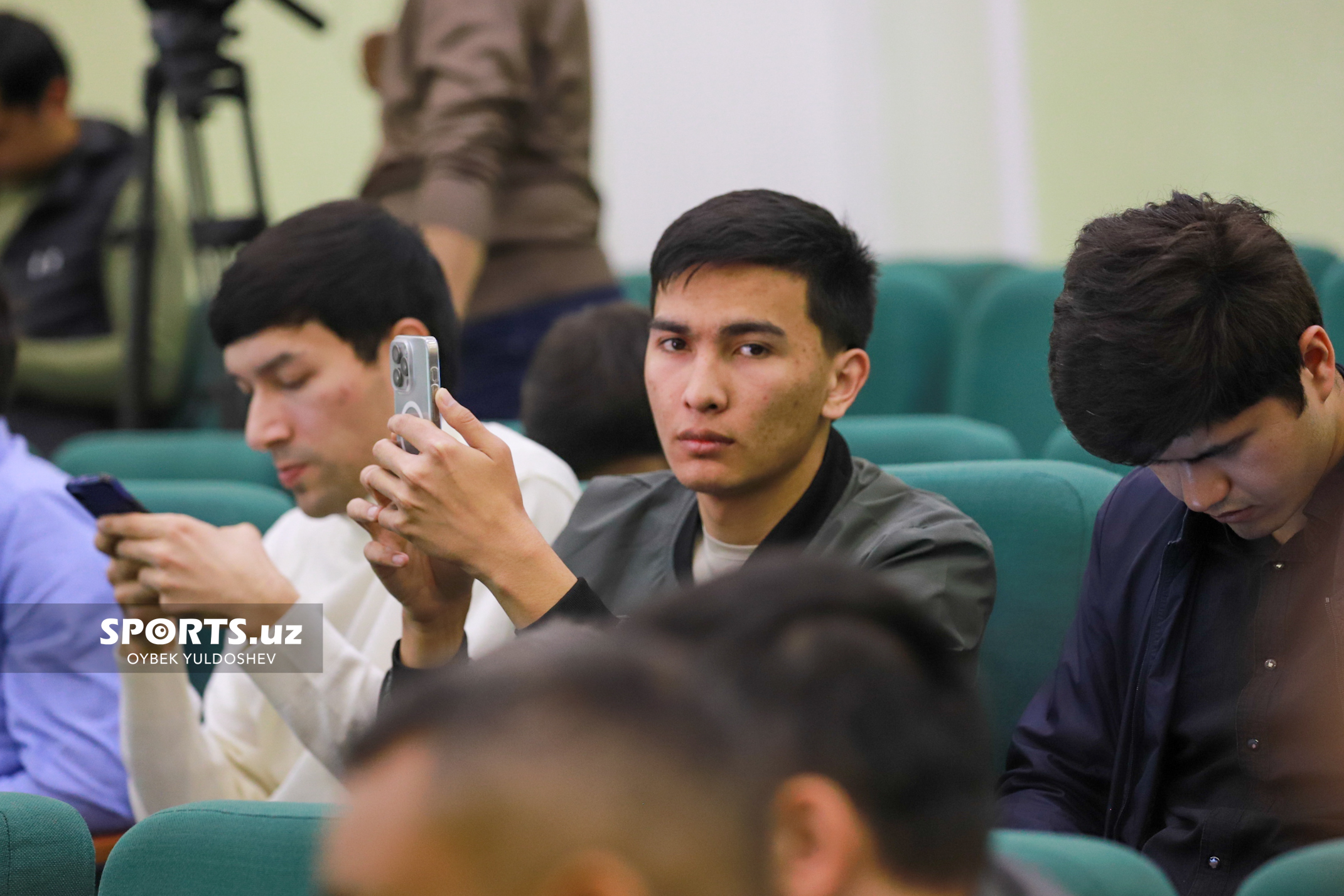МОҚ матбуот анжумани Кападзе ва ЎФА иштирокида