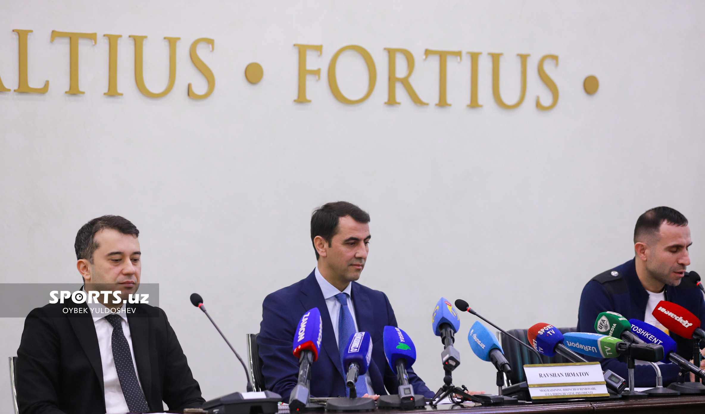 МОҚ матбуот анжумани Кападзе ва ЎФА иштирокида
