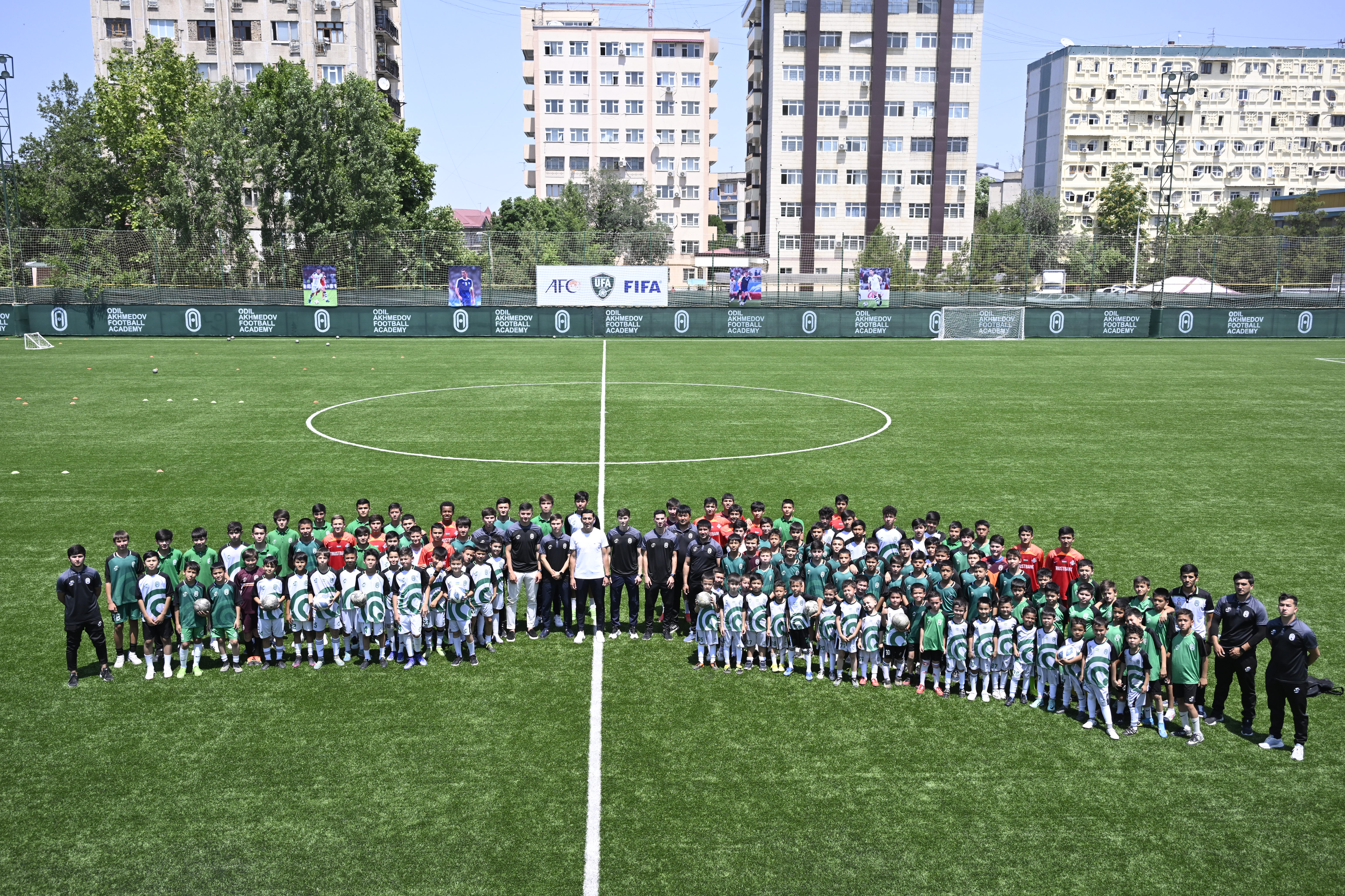 Одил Аҳмедов футбол мактаби очилиш маросими