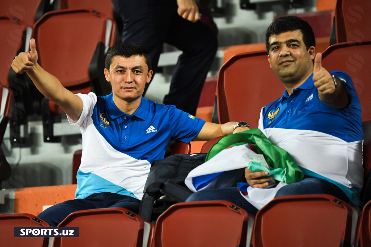 aus_uzb fans