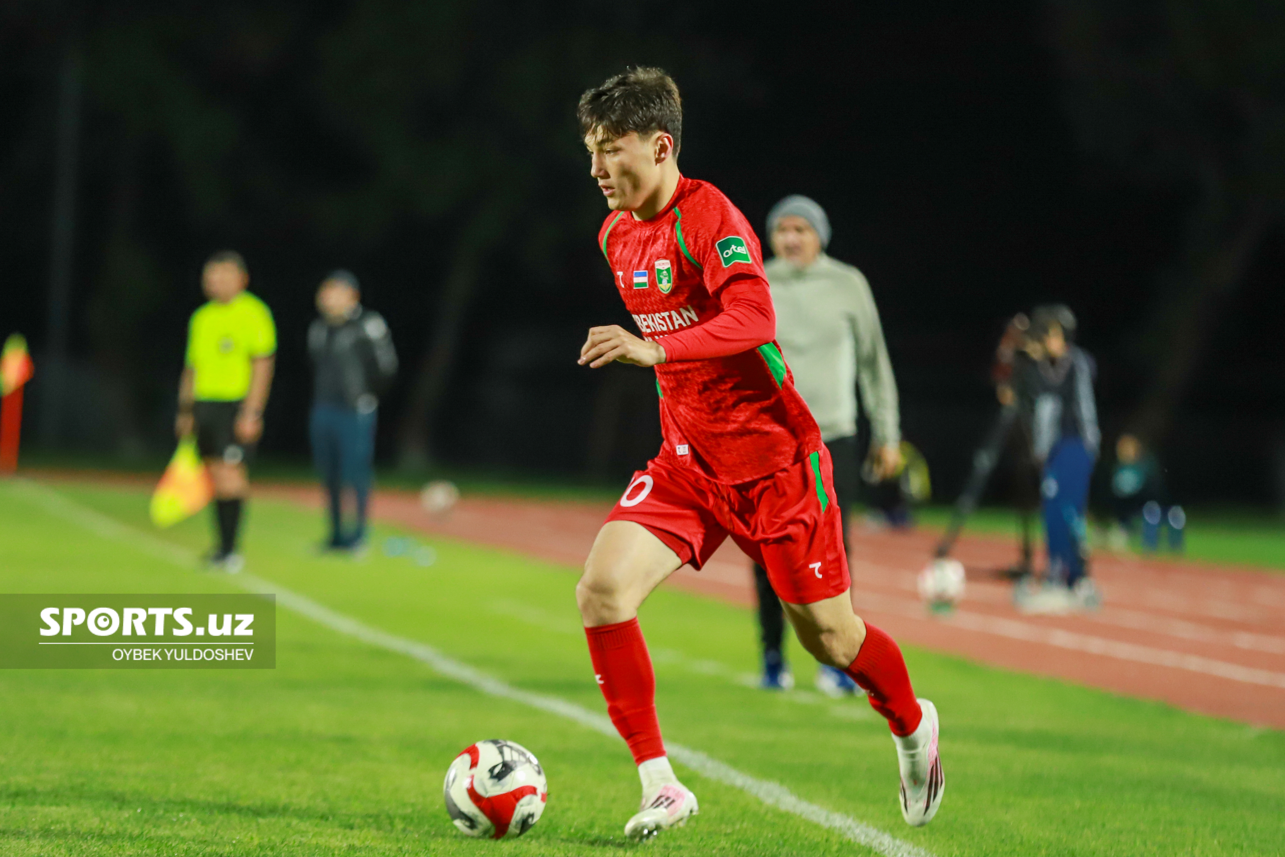 Lokomotiv - Navbahor