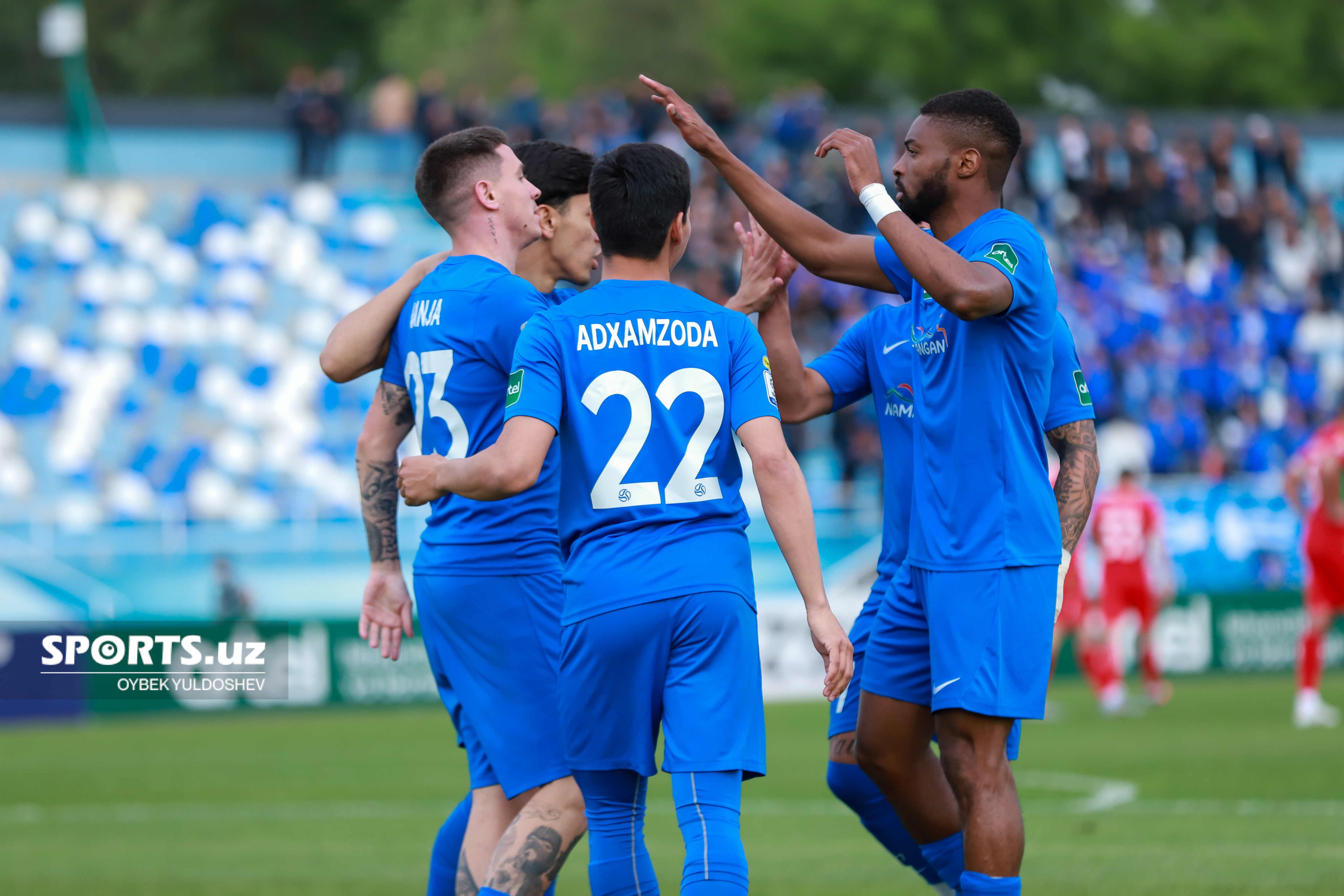 Lokomotiv - Navbahor