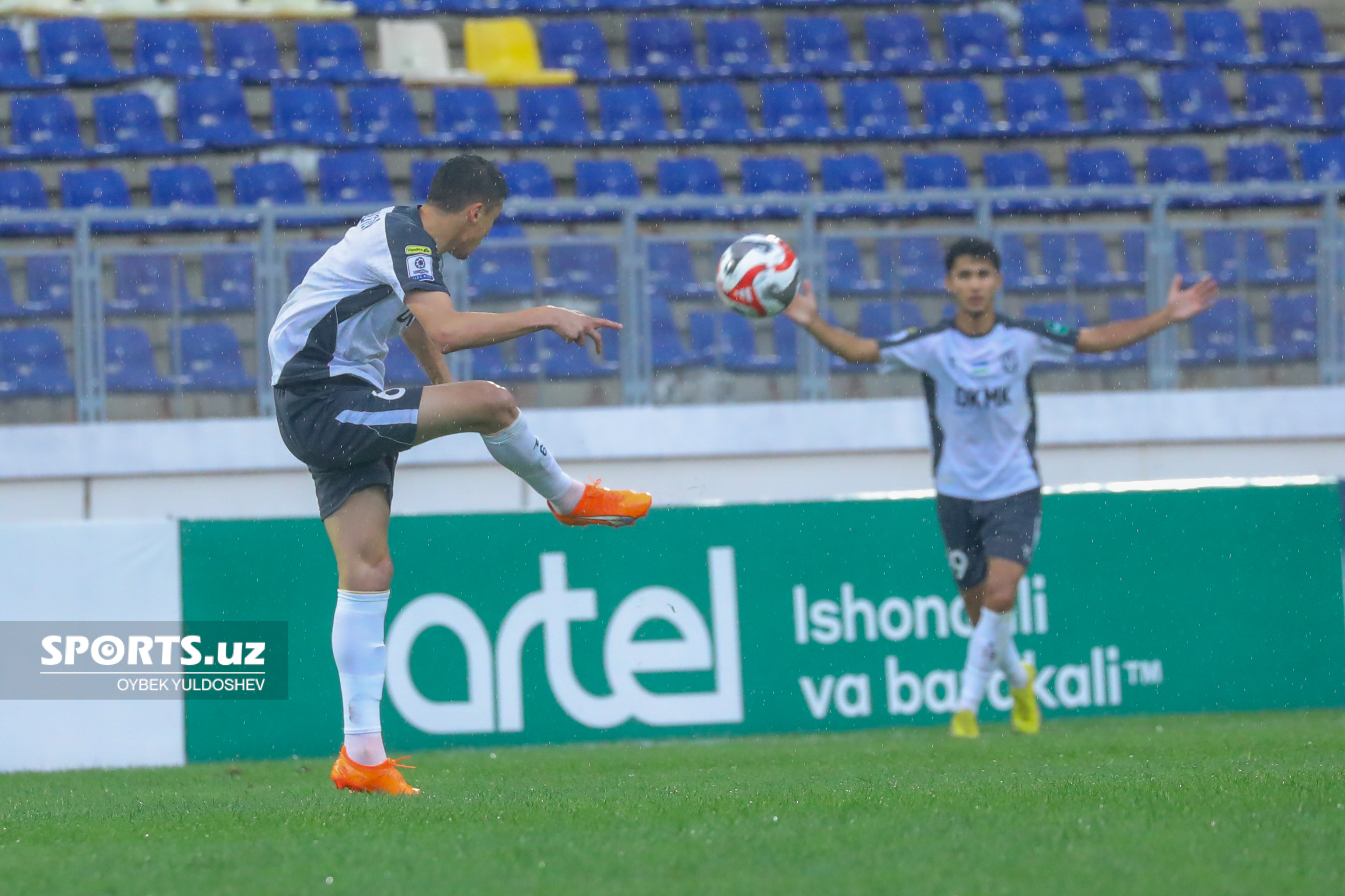 OKMK - Neftchi (0:0)
