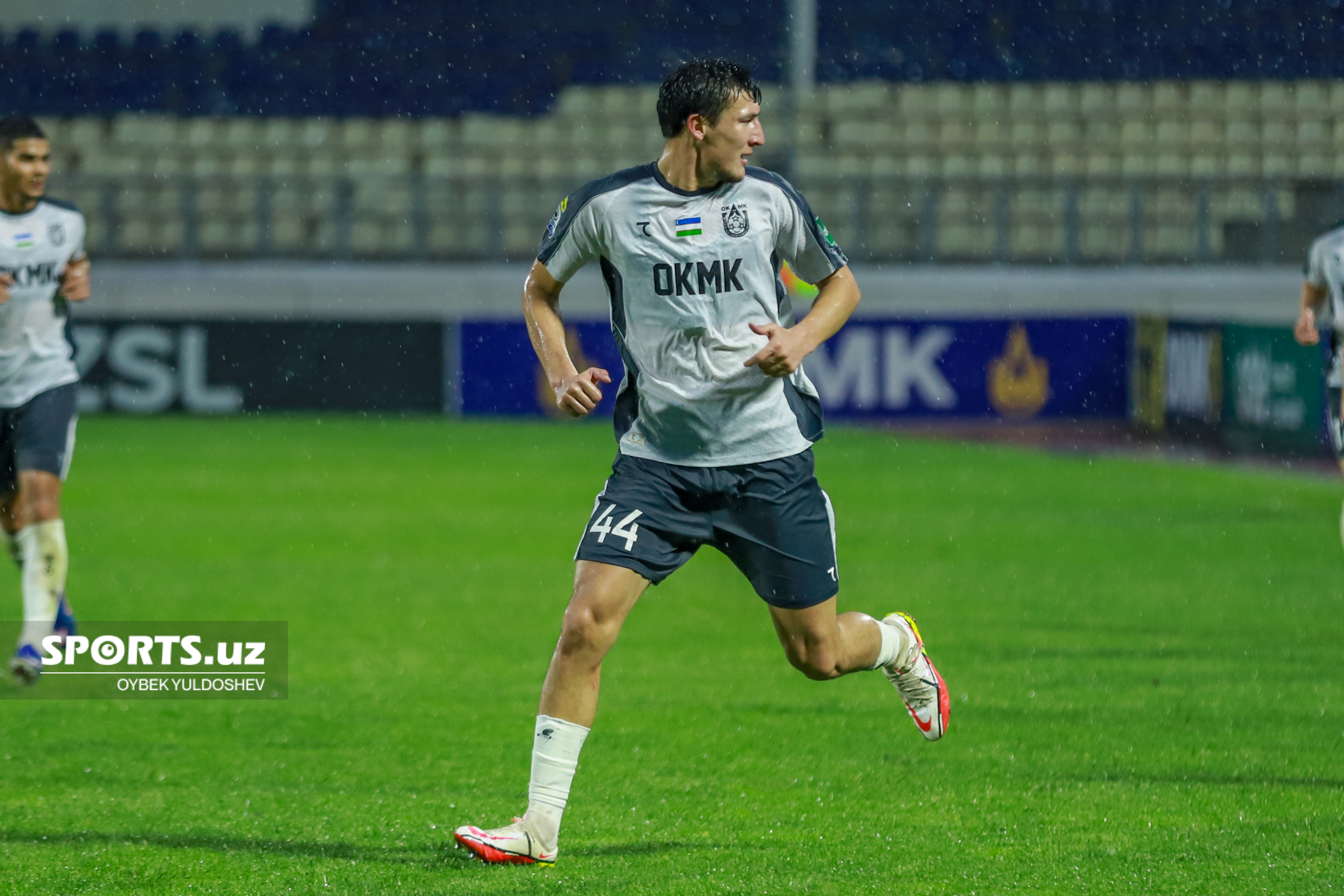 OKMK - Neftchi (0:0)