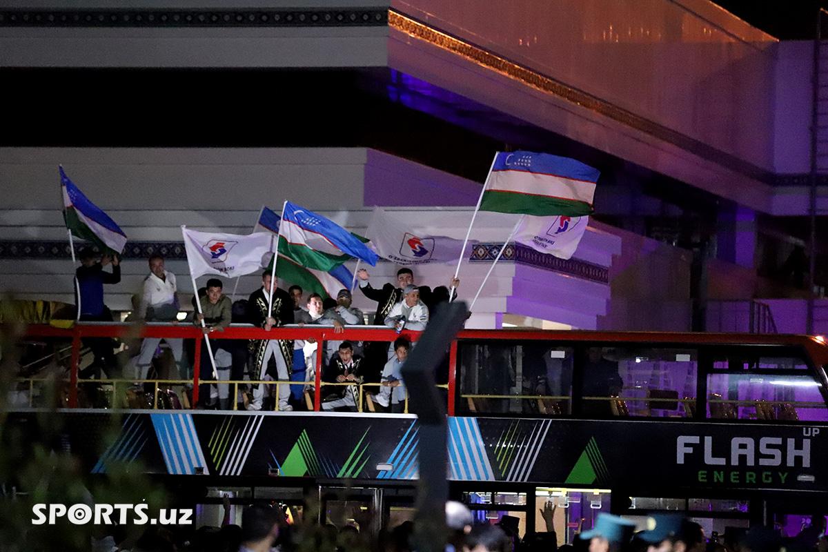 Boks bo'yicha Jahon chempionati. Bokschilarni kutib olish