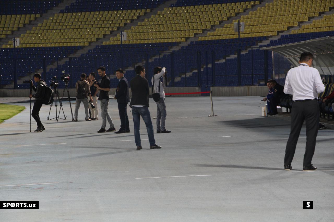 Uzbekistan training and press conferation