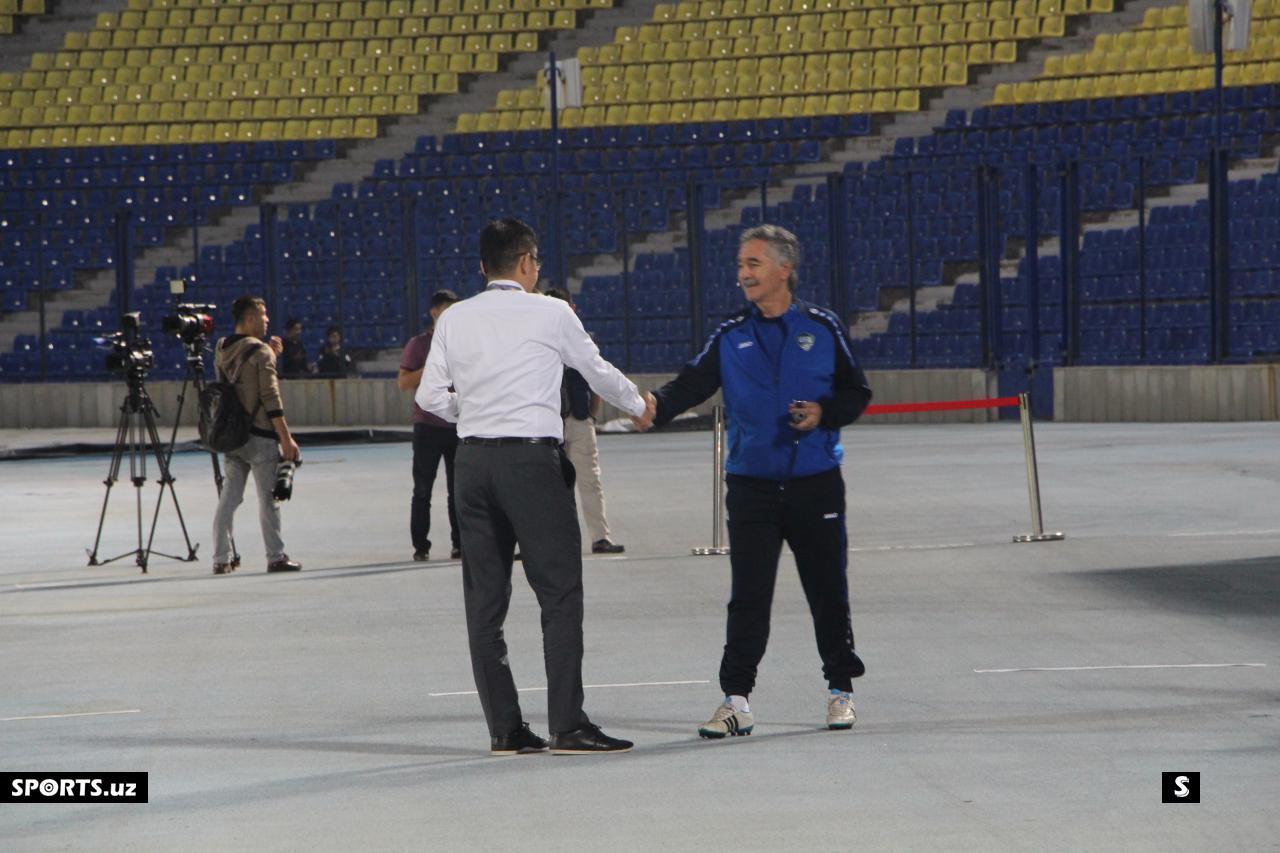 Uzbekistan training and press conferation
