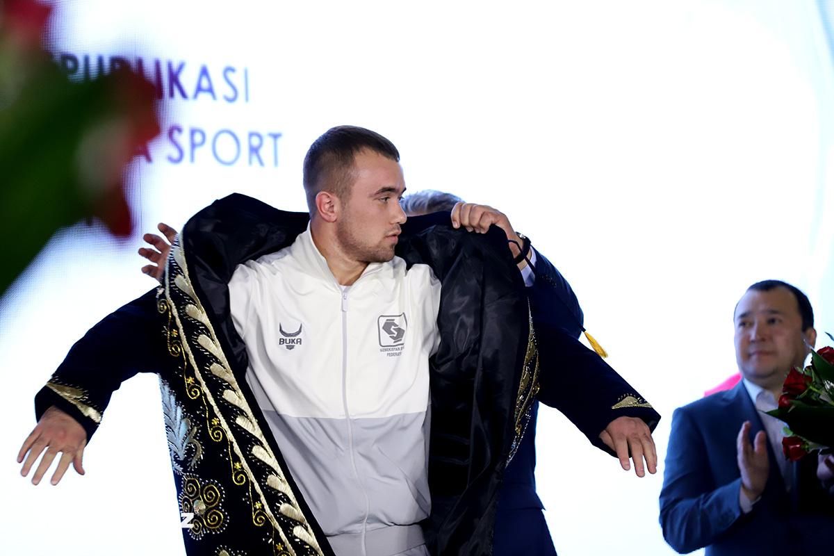 Boks bo'yicha Jahon chempionati. Bokschilarni kutib olish
