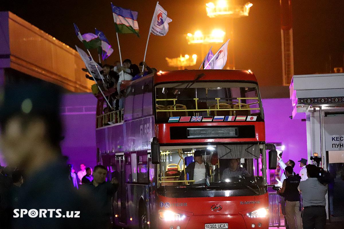 Boks bo'yicha Jahon chempionati. Bokschilarni kutib olish