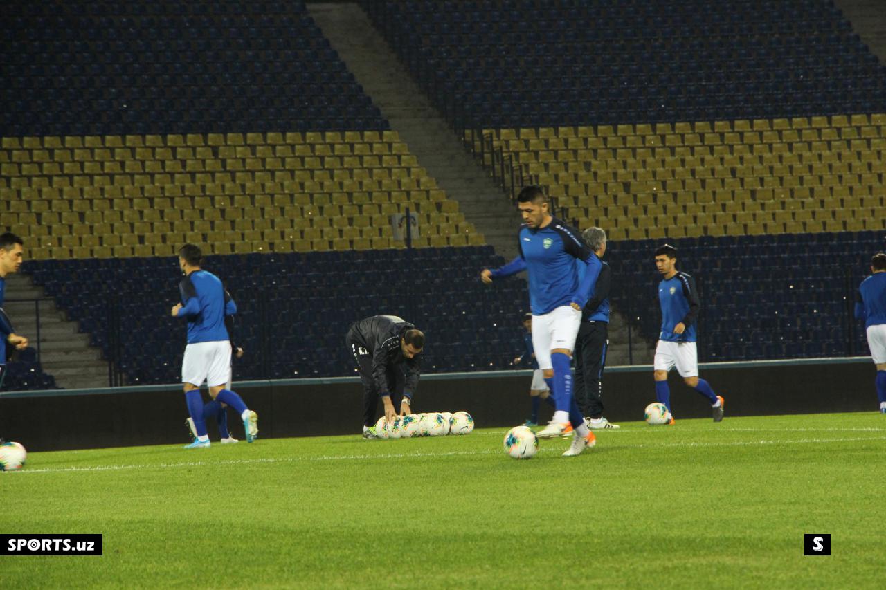 Uzbekistan training and press conferation