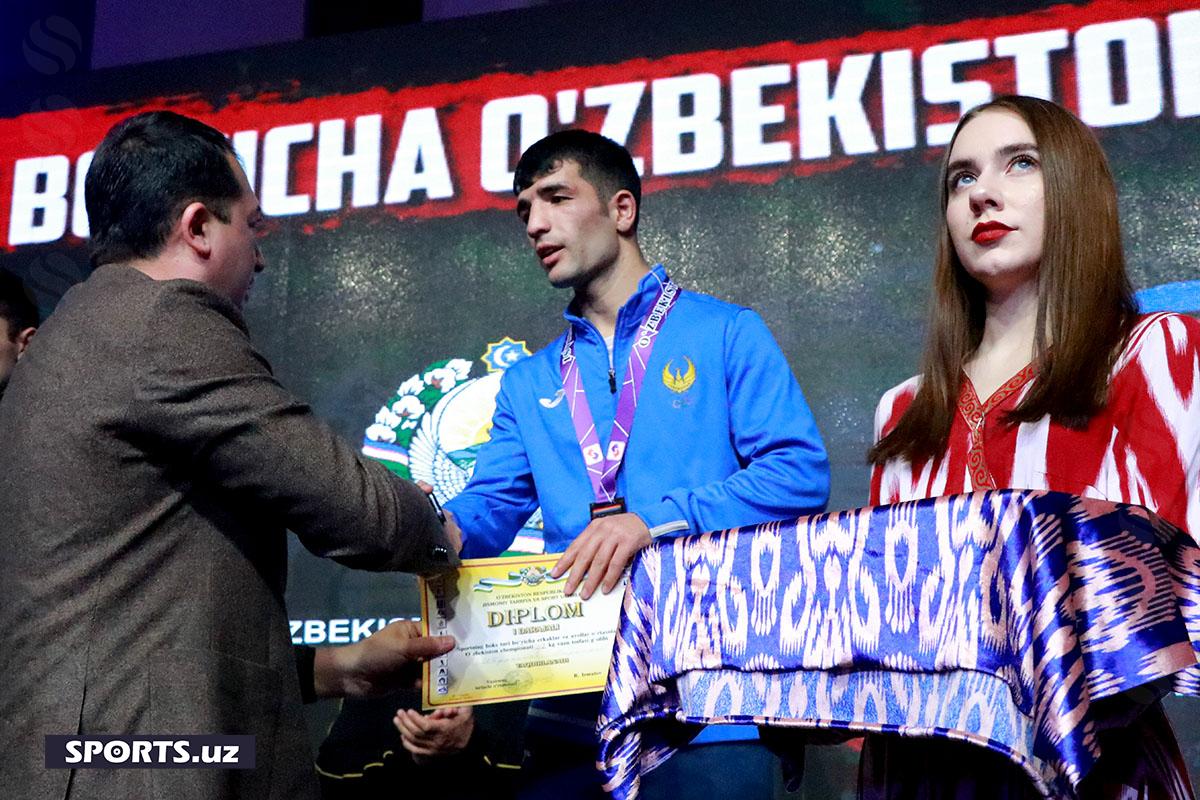 Бокс. Чемпионлар тақдирланди (эркаклар)