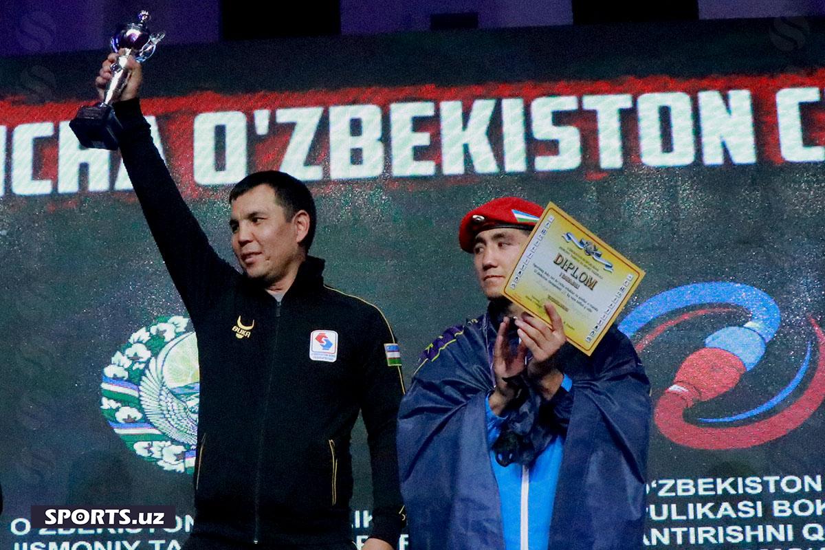 Бокс. Чемпионлар тақдирланди (эркаклар)