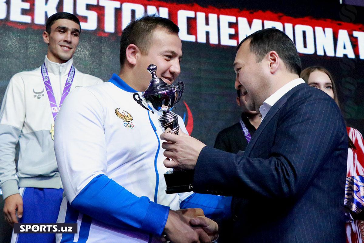 Бокс. Чемпионлар тақдирланди (эркаклар)