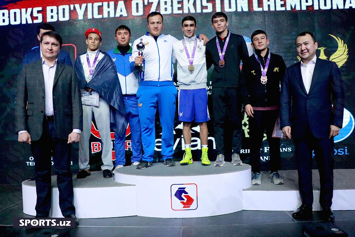 Бокс. Чемпионлар тақдирланди (эркаклар)