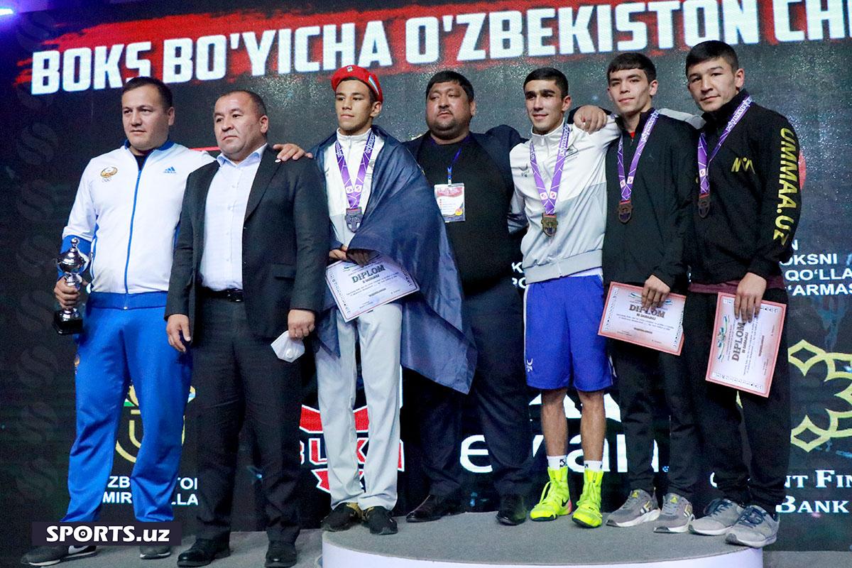 Бокс. Чемпионлар тақдирланди (эркаклар)