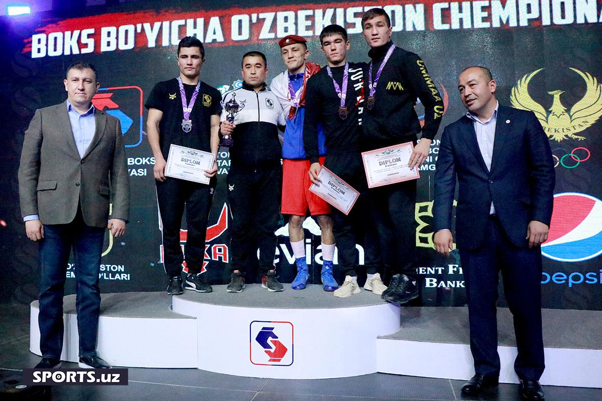 Бокс. Чемпионлар тақдирланди (эркаклар)