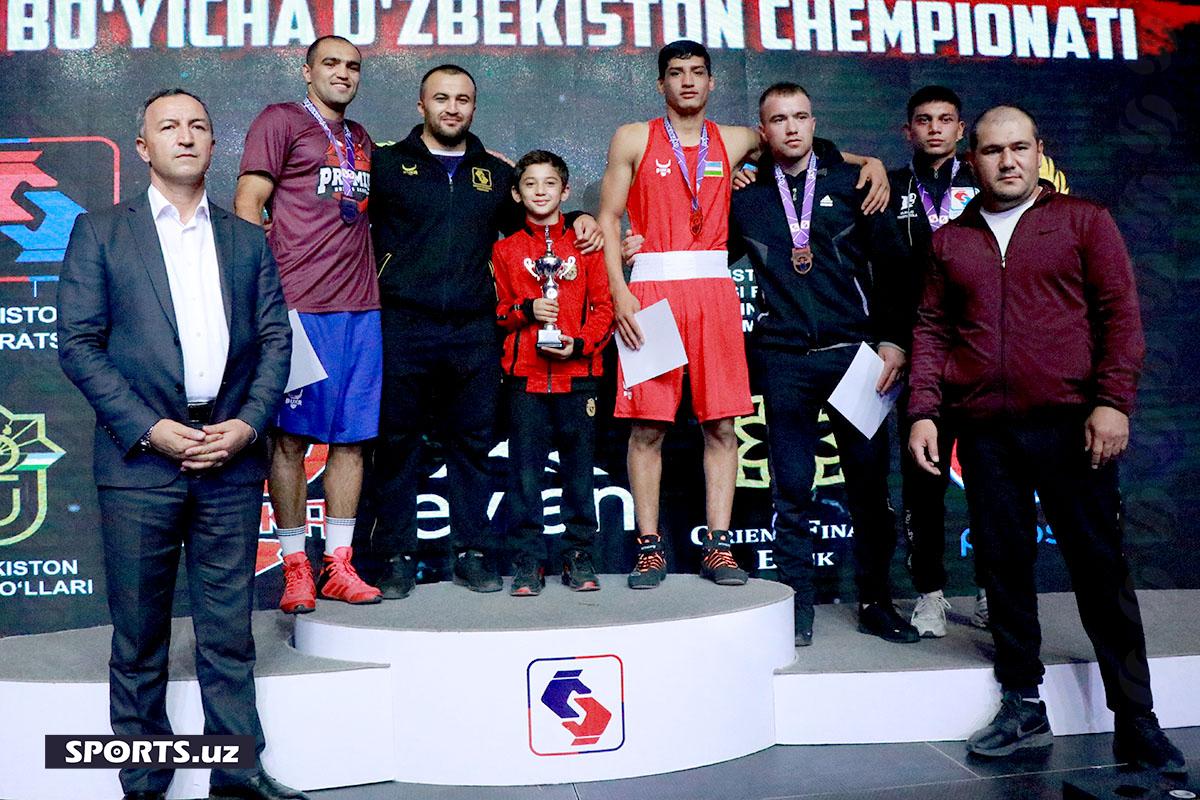 Бокс. Чемпионлар тақдирланди (эркаклар)
