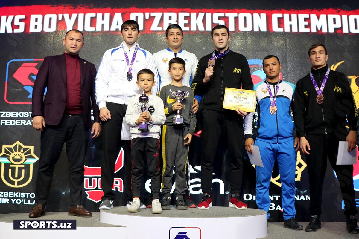 Бокс. Чемпионлар тақдирланди (эркаклар)