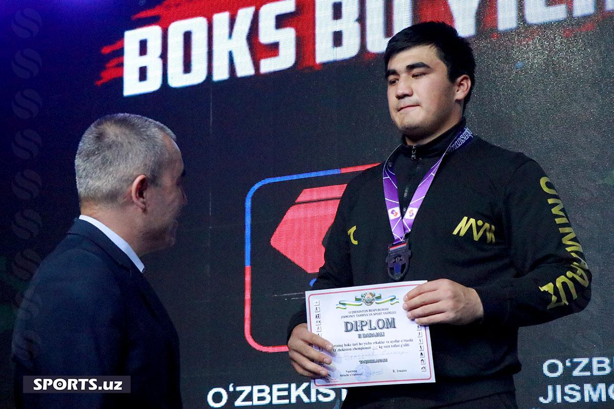 Бокс. Чемпионлар тақдирланди (эркаклар)