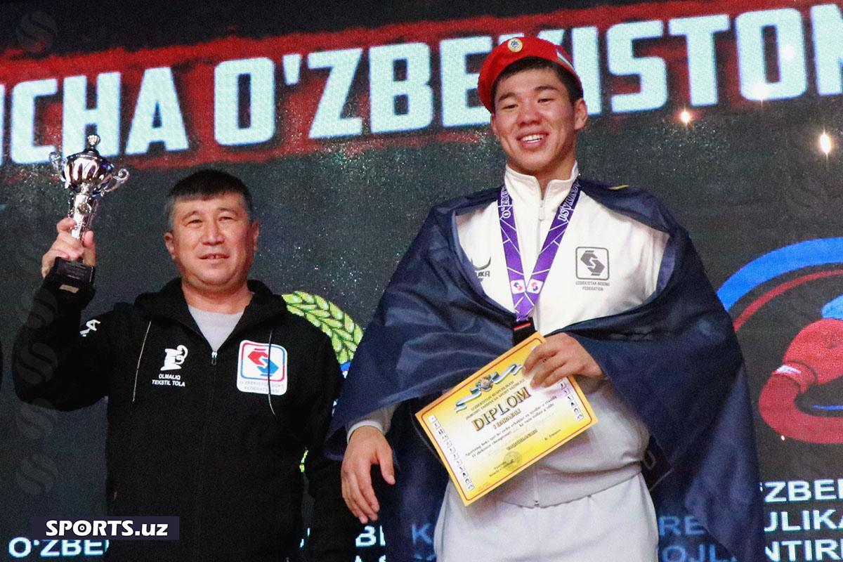 Бокс. Чемпионлар тақдирланди (эркаклар)