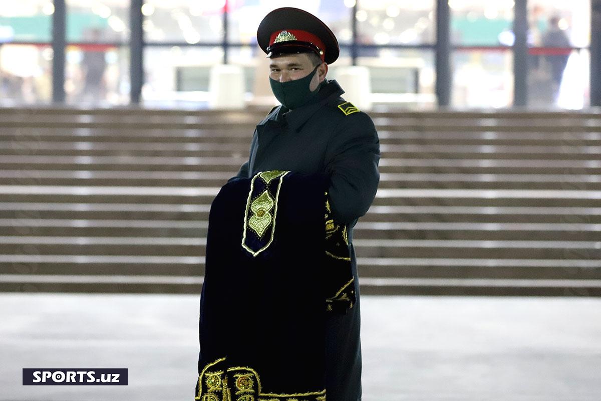Бектемир Мелиқўзиев аэропортда кутиб олинди