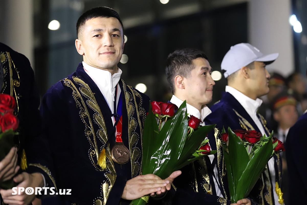 Boks bo'yicha Jahon chempionati. Bokschilarni kutib olish