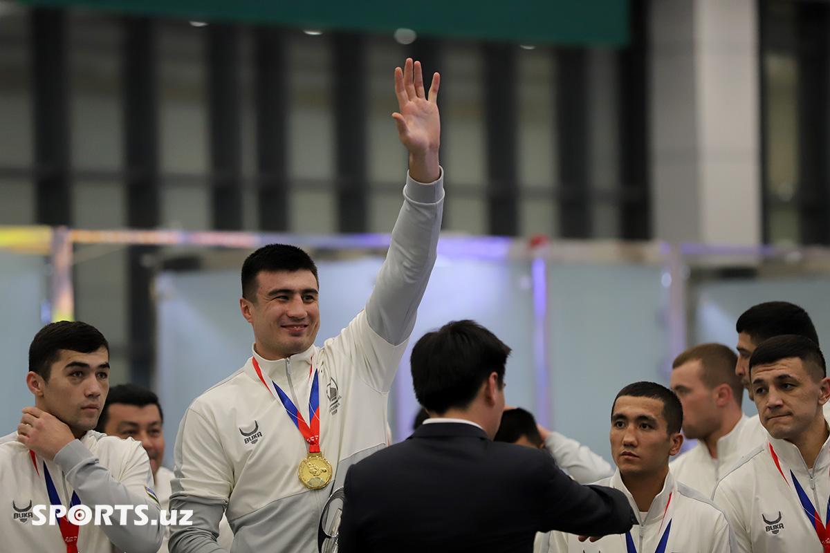 Boks bo'yicha Jahon chempionati. Bokschilarni kutib olish