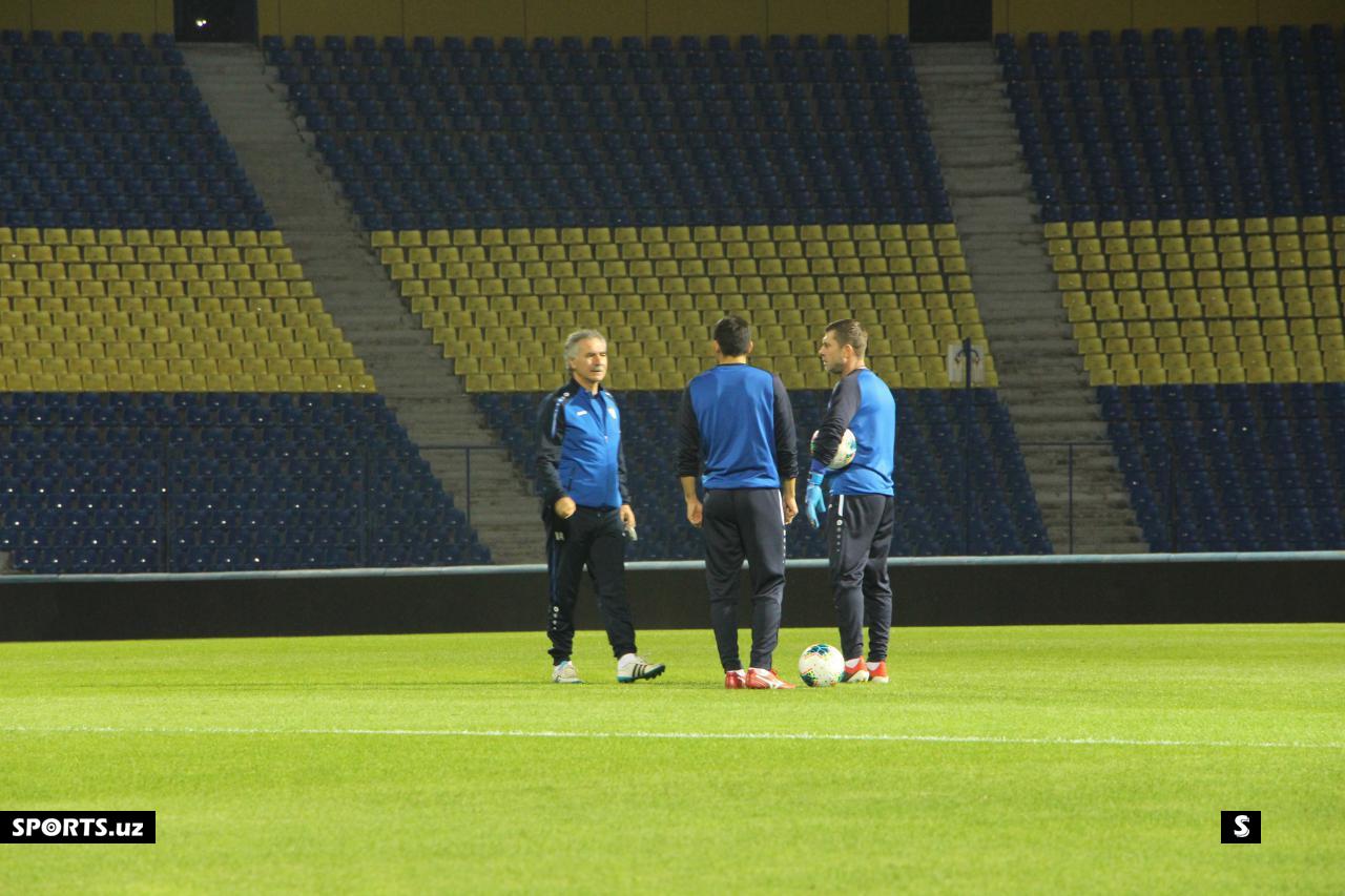 Uzbekistan training and press conferation