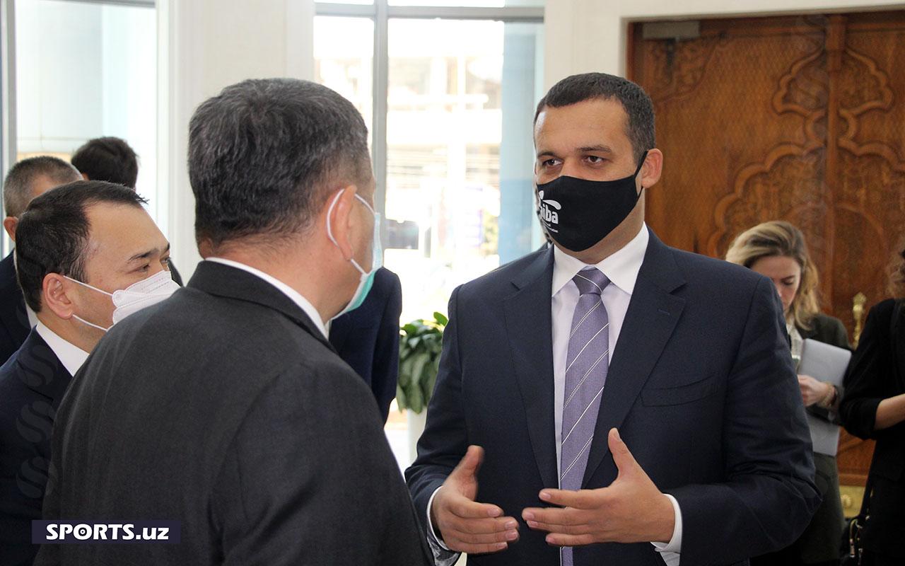 Умар Кремльёв матбуот анжумани