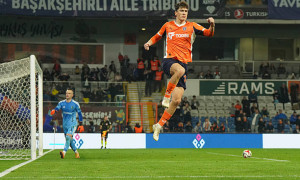 Eldor Shomurodov gollar urishda davom etadimi? 