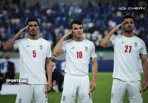 Эрон терма жамоасида ўзгариш: Битта ҳимоячи ва бир вингернинг ўрнига иккита қанот ҳужумчилари!