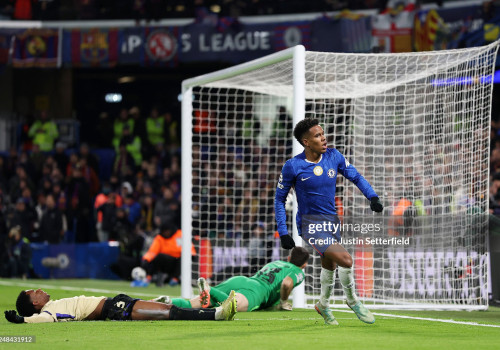 Чемпионлар лигасида бутун Европани ҳайратда қолдирган бу вундеркинд ким? У "Барселона" ҳимоясини парчалаб ташлади ва Неймарнинг меросхўри ҳисобланади