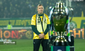 Левченко лучший тренер Суперлиги-2025