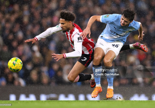 "Брентфорд"га қарши ўйинда Ҳусановга қизил карточка кўрсатилиши керак эдими?