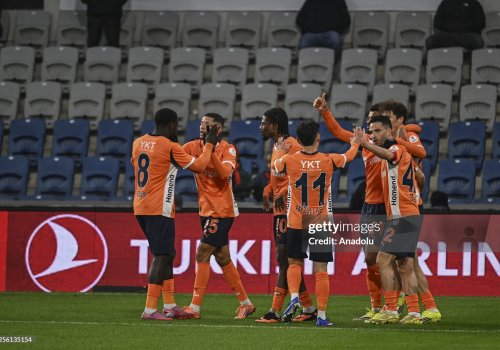 Туркия Суперлигаси. "Башакшеҳир" — "Ризеспор": Tахминий таркиблар билан танишинг