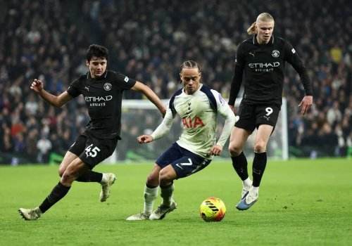 Супертўқнашувда қўпол ўйнаган Ҳусанов ҳаракатларига экспертлар қандай хулоса берди?