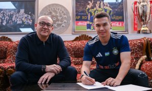 Акмаль Мозговой – футболист  "Пахтакора"  