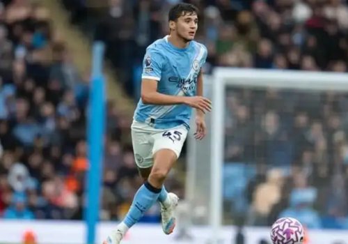 Жойи ўзгарган Ҳусановнинг ўйинини экспертлар қандай баҳолади?