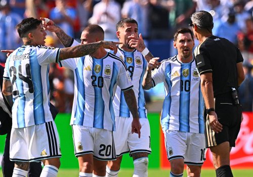 Argentina football leaders