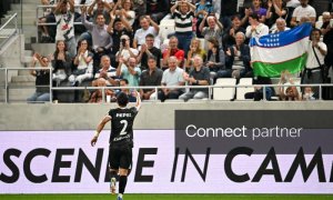 O'zbek futbolchisi Shveytsariyada gol urib, tarixga kirdi, raqib yanchib tashlandi