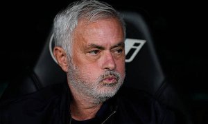 "Реал" Моуриньо ўрнига машҳур мураббийни танлади